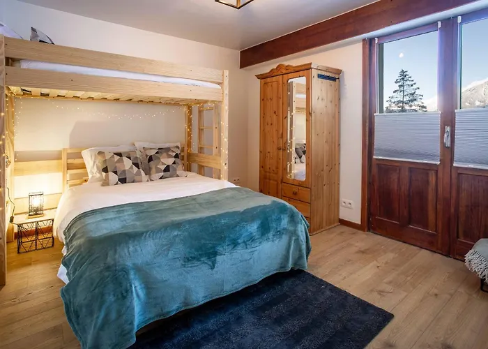 Les Trois Balcons - Year Apartment *