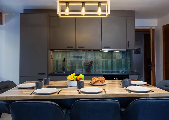 Les Trois Balcons - Year Chamonix