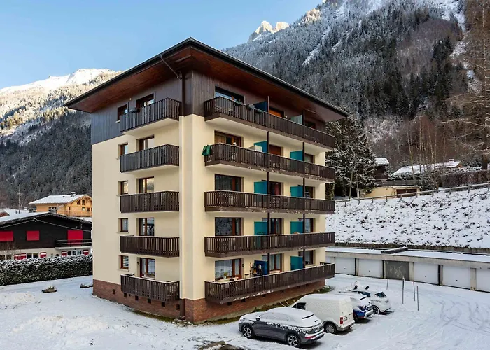 Les Trois Balcons - Year * Chamonix