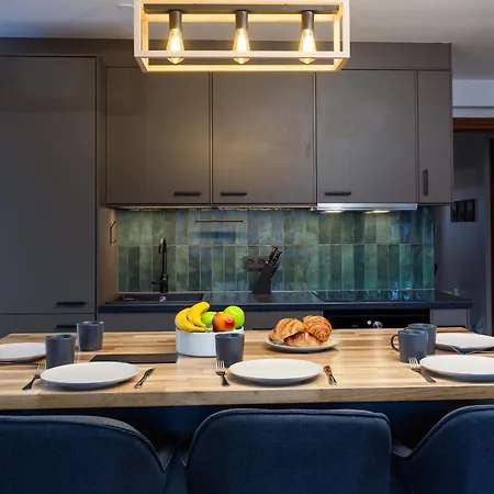 Les Trois Balcons - Year Chamonix