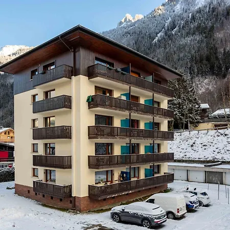 Les Trois Balcons - Year * Chamonix