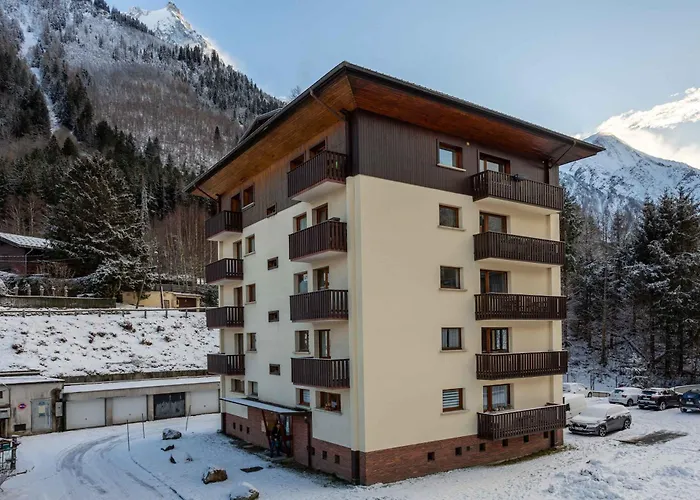 Les Trois Balcons - Year * Chamonix